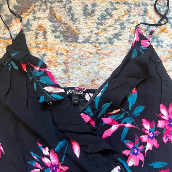 Express Fit&Flare, Ruffle Wrap Floral Dress - Picture 5 of 5